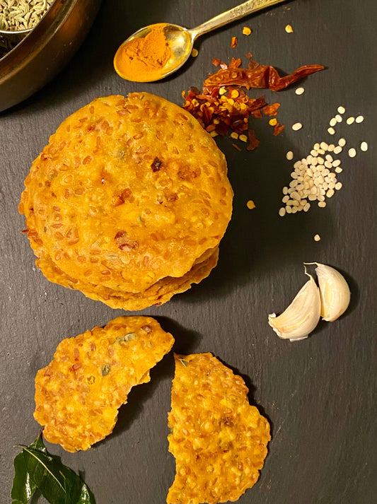 Crunchy Crackers / Paruthithurai Vadai  (பருத்தித்துறை வடை) / Thattai Vadai